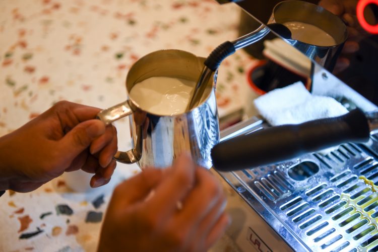 ABCD . A Better Coffee & Doughnut 中山站的巷弄咖啡廳